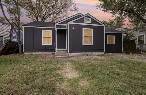1527 Columbia Ave, Corsicana, TX 75110