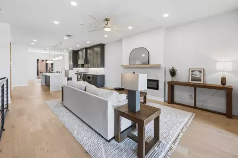 408 Vista Buena Trl, Fort Worth, TX 76111