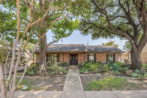 912 Vinecrest Ln, Richardson, TX 75080