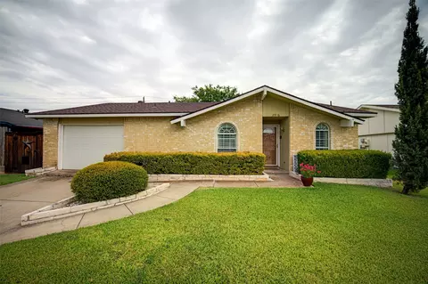 2916 Lockwood Dr, Carrollton, TX 75007