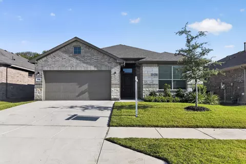 400 Dunmore Dr, Fort Worth, TX 76131
