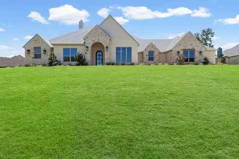 1656 Private Access 60200, Burleson, TX 76028