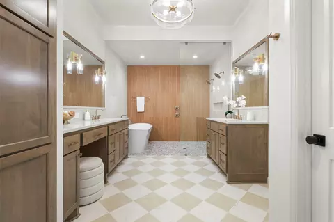 1656 Private Access 60200, Burleson, TX 76028