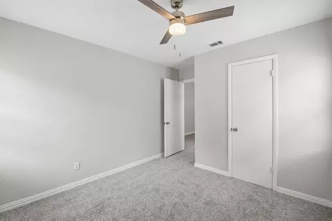 Bedroom - 117 Tarrant Dr, Euless, TX 76039 photo 4 of 6