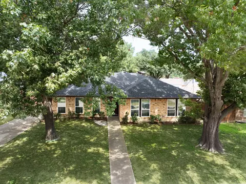 5505 Edgewater Cir, Rowlett, TX 75088