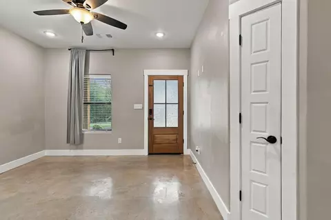Entry Way - 225 E Washington St, Denison, TX 75021 photo 1 of 3