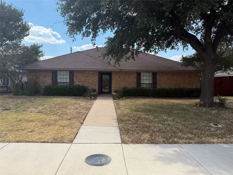 17623 Medina Dr, Dallas, TX 75287