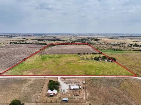 272 Hcr-3106, Abbott, TX 76621 photo 2