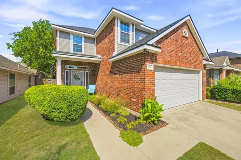 6913 Chaco Trl, Fort Worth, TX 76137