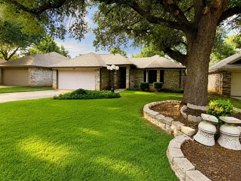 206 Pecan Dr, Westworth Village, TX 76114