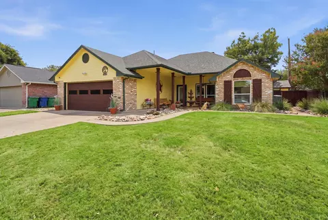 215 Morene Ave, Waxahachie, TX 75165