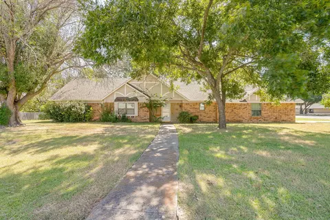 400 Mountain Valley Blvd, Joshua, TX 76058