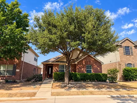 9113 Sundance Trl, Cross Roads, TX 76227