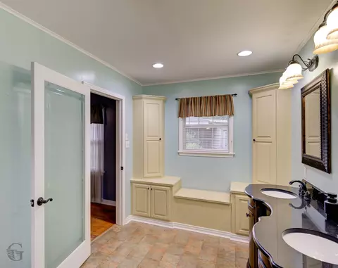 Bath - 803 Drew Ln, Minden, LA 71055 photo 2 of 3