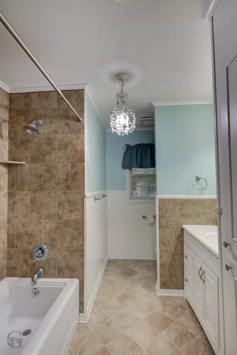 Bath - 803 Drew Ln, Minden, LA 71055 photo 3 of 3