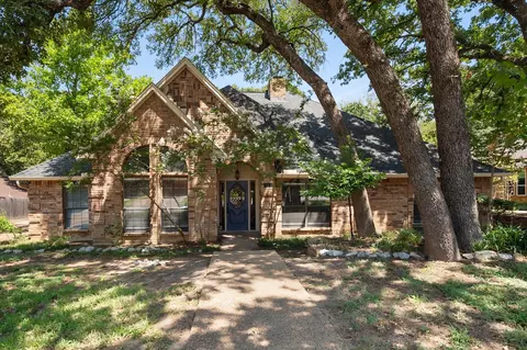 3803 Marine Ct, Arlington, TX 76016