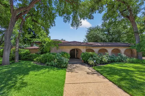 4204 Ledgeview Rd, Fort Worth, TX 76109