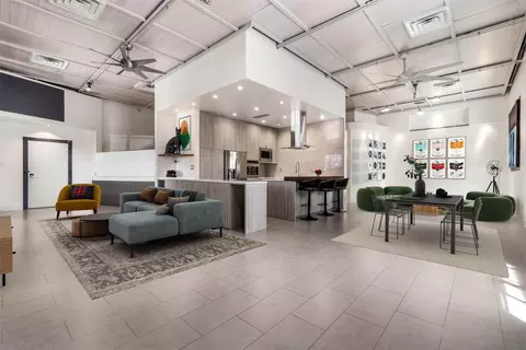 215 N Walton St #9 & 11, Dallas, TX 75226