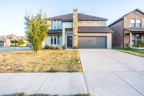 659 Bethpage Dr, Red Oak, TX 75154