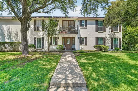 4000 Ridglea Country Club Dr #U, Fort Worth, TX 76126