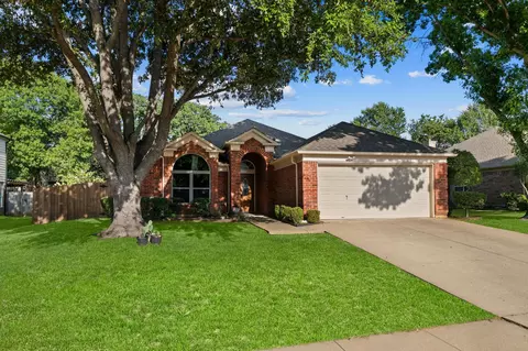 7228 Cross Keys Dr, North Richland Hills, TX 76182