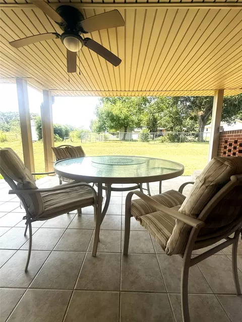 Exterior - 304 6th St NW, Springhill, LA 71075 photo 3 of 6
