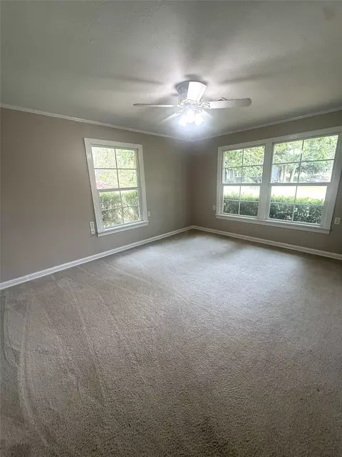 Bedroom - 304 6th St NW, Springhill, LA 71075 photo 7 of 10