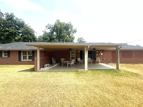 Exterior - 304 6th St NW, Springhill, LA 71075 photo 2 of 6