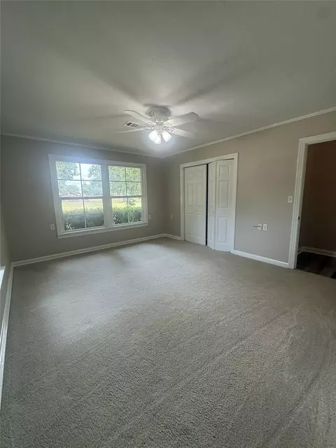 Bedroom - 304 6th St NW, Springhill, LA 71075 photo 8 of 10