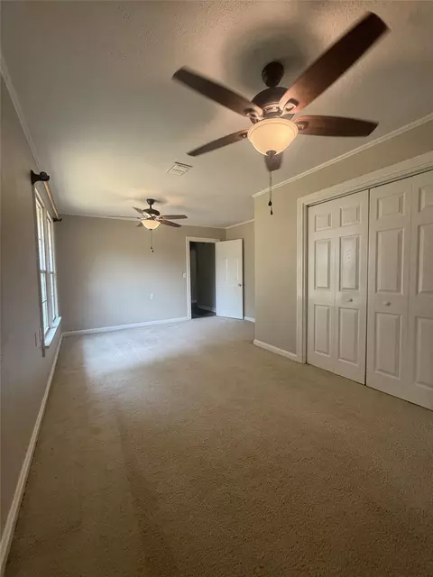 Bedroom - 304 6th St NW, Springhill, LA 71075 photo 5 of 10
