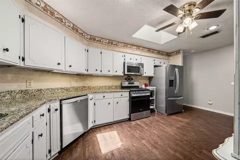 Kitchen - 406 Ocampo Ct, Waco, TX 76708 photo 3 of 3