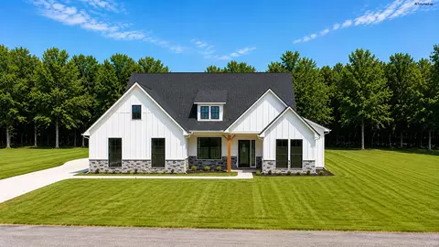 141 Pearl Valley Dr, Kerens, TX 75144