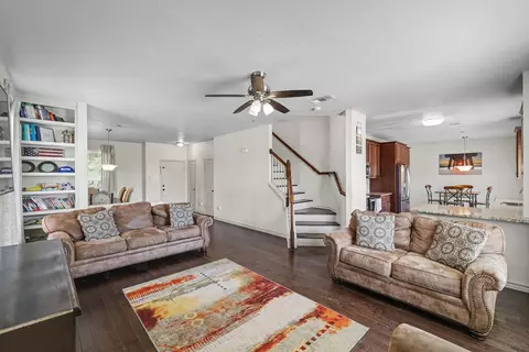7002 Big Bend Ln, Arlington, TX 76002