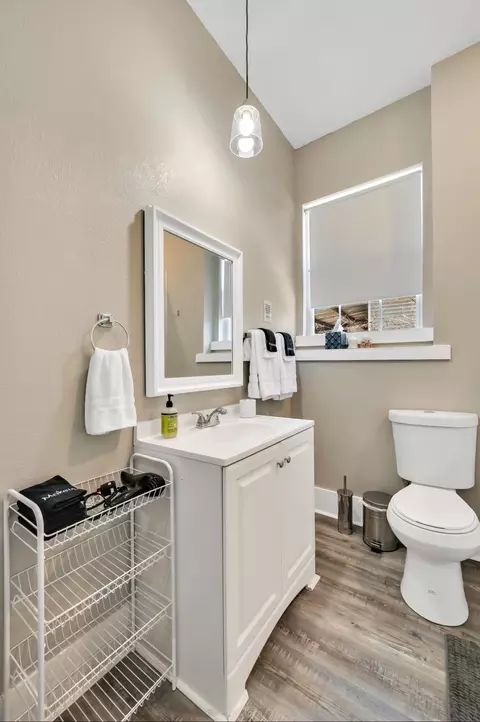 Bath - 2024 Edna Ave, Waco, TX 76708 photo 3 of 3