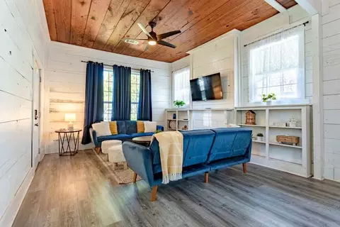 Living - 2024 Edna Ave, Waco, TX 76708 photo 2 of 2