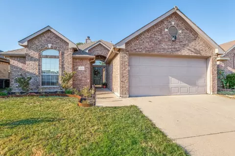 4533 Summerbrook Cir, Fort Worth, TX 76137