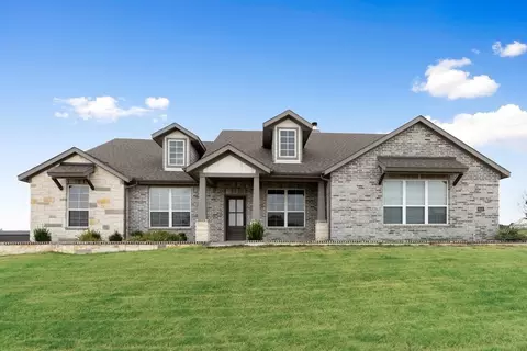 6016 Ember Crest Dr, Weatherford, TX 76085