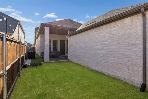 Exterior - 2813 Epping Way, Celina, TX 75009 photo 4 of 5