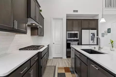 Kitchen - 2813 Epping Way, Celina, TX 75009 photo 2 of 3