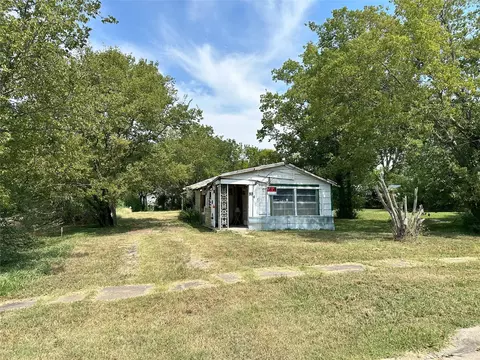 804 E 12th Ave, Corsicana, TX 75110