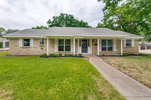 7449 Monterrey Dr, Fort Worth, TX 76112