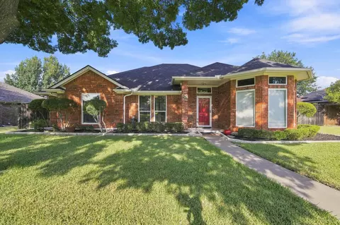 214 Barbara Way, Red Oak, TX 75154