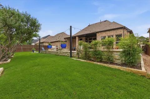 Exterior - 332 Nora Ln, Argyle, TX 76226 photo 3 of 10