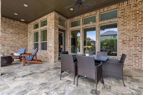 Exterior - 332 Nora Ln, Argyle, TX 76226 photo 9 of 10