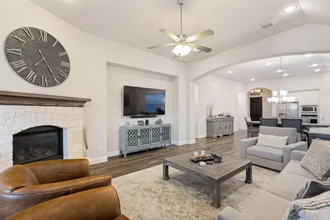 509 Lake Livingston Trl, Mckinney, TX 75071