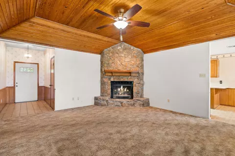 Living - 502 Celeste Dr, Robinson, TX 76706 photo 1 of 2