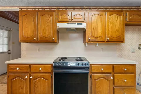 Kitchen - 502 Celeste Dr, Robinson, TX 76706 photo 2 of 4