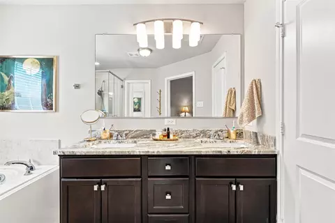 Bath - 11401 Solar St, Lorena, TX 76655 photo 1 of 3