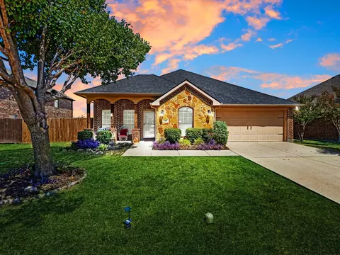 113 Holly St, Waxahachie, TX 75165
