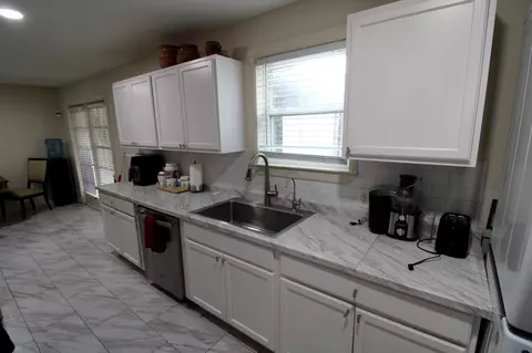 Kitchen - 2969 Elder Dr, Mesquite, TX 75150 photo 2 of 2